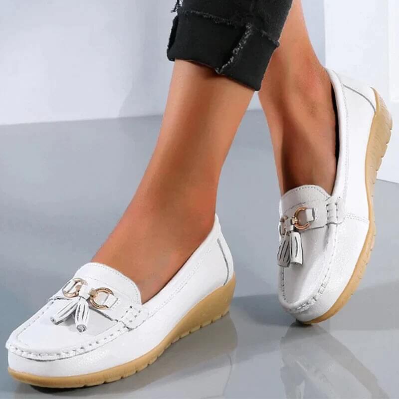 Sapatos Odalys femininos, sinônimo de conforto duradouro e estilo atemporal. Calçado ideal para todas as mulheres.