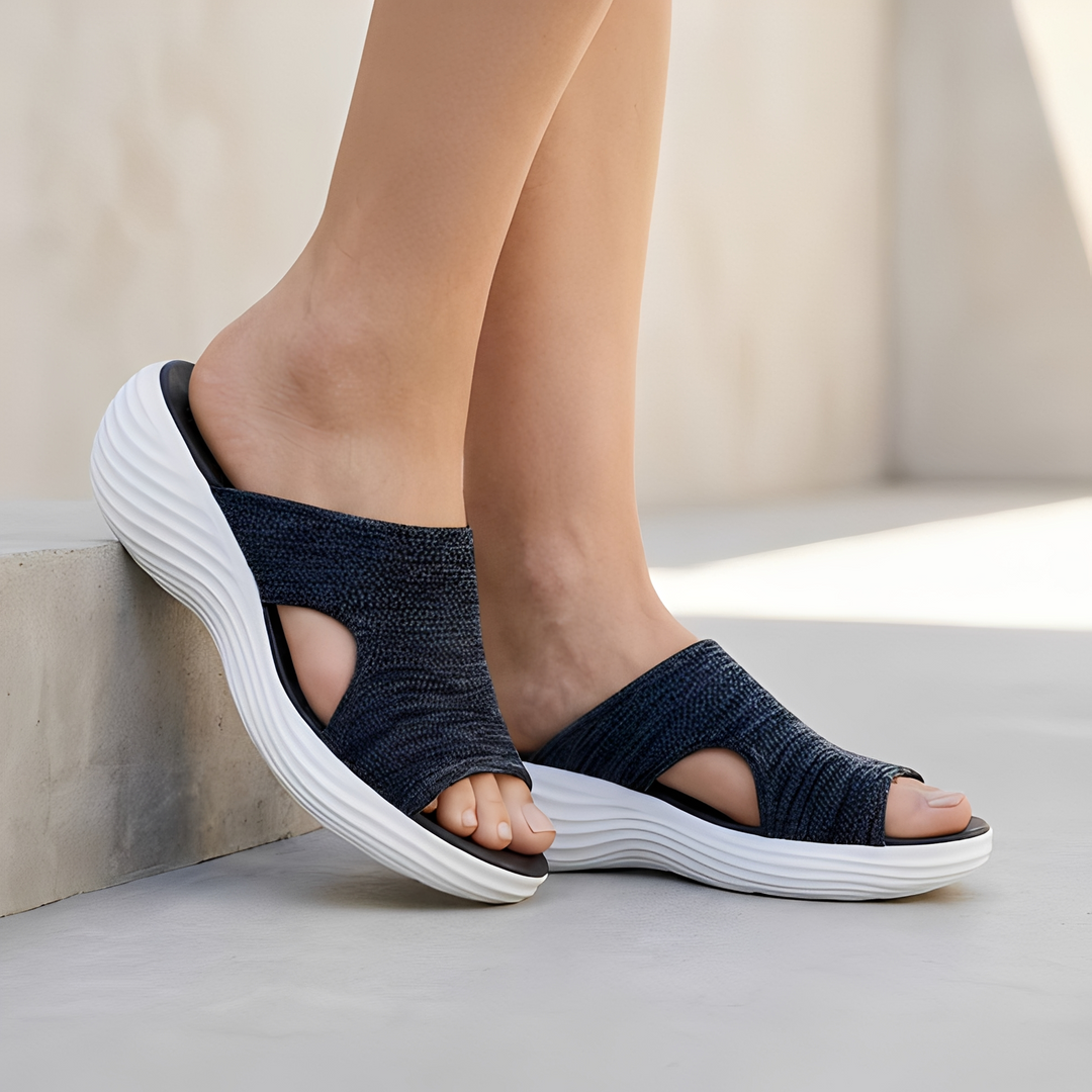 Modernas sandálias plataforma femininas de verão, combinam estilo respirável, conforto e leveza para seus looks.