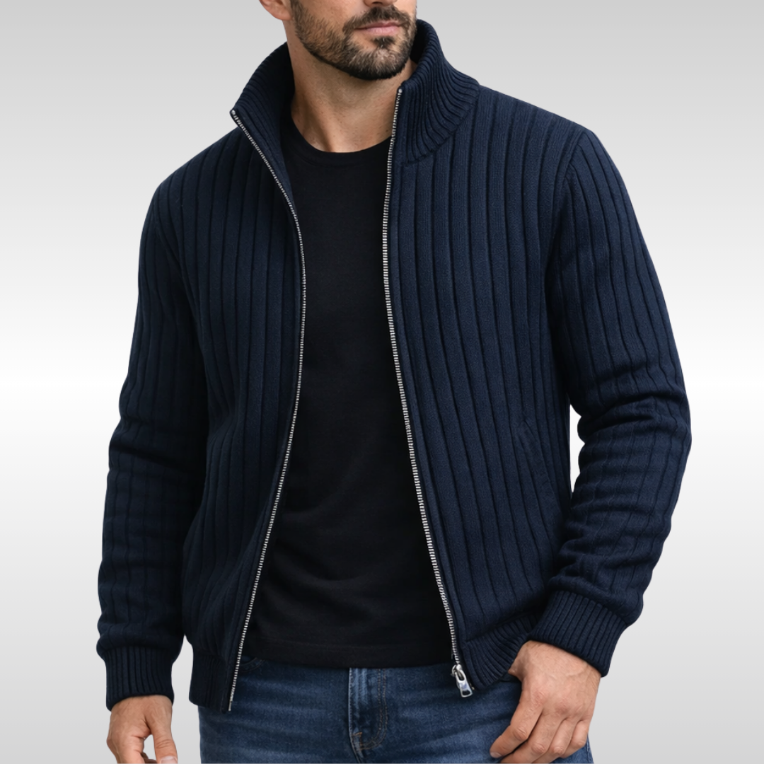 Colete masculino cinza clássico com fecho. Suéter confortável, ideal para camadas e estilo no outono/inverno.