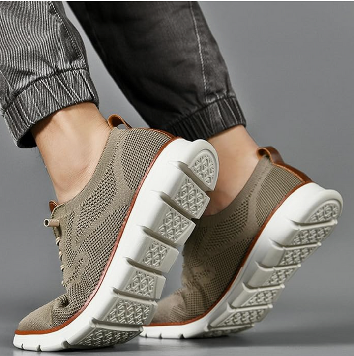 Tênis casual branco Nico, versátil para o dia a dia, combinando elegância e conforto.