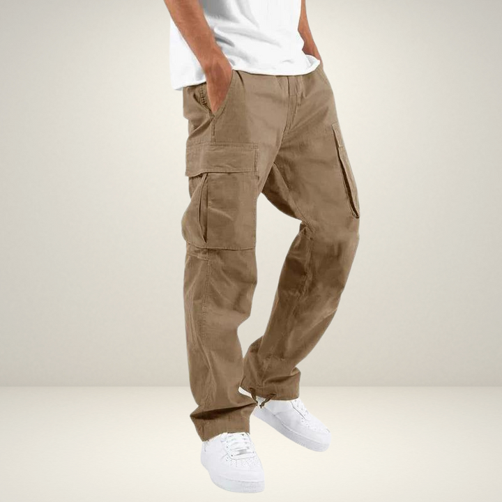 Calça cargo masculina versátil para outono/inverno, com design moderno e conforto. Perfeita para looks casuais.