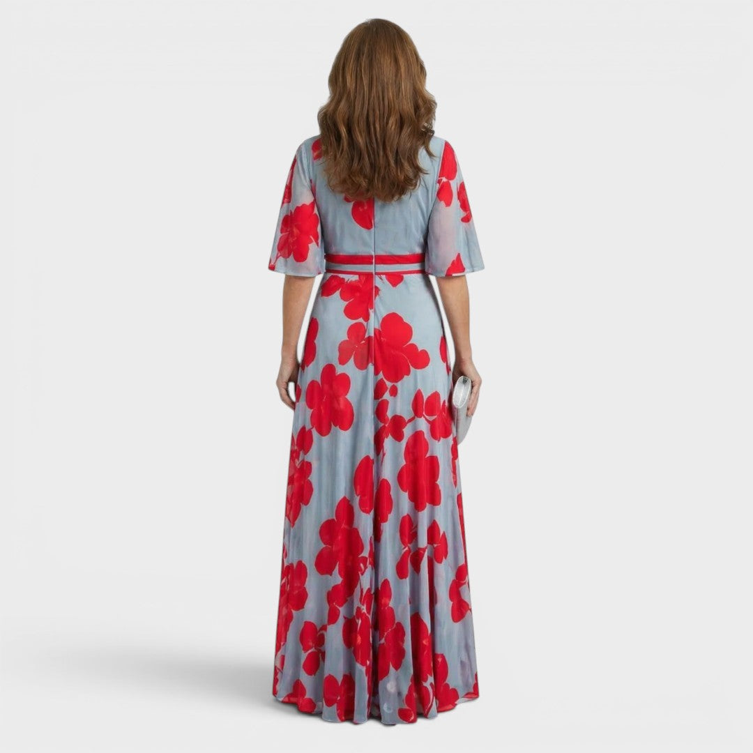 Vestido de festa maxi halter fluido e floral, chique e confortável para a mulher.