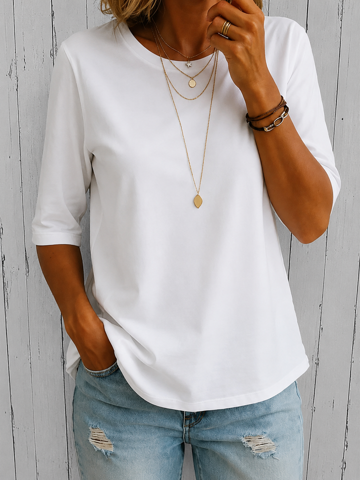 Roupa casual: camiseta feminina básica de meia manga, ideal para uso diário e momentos de lazer com conforto.