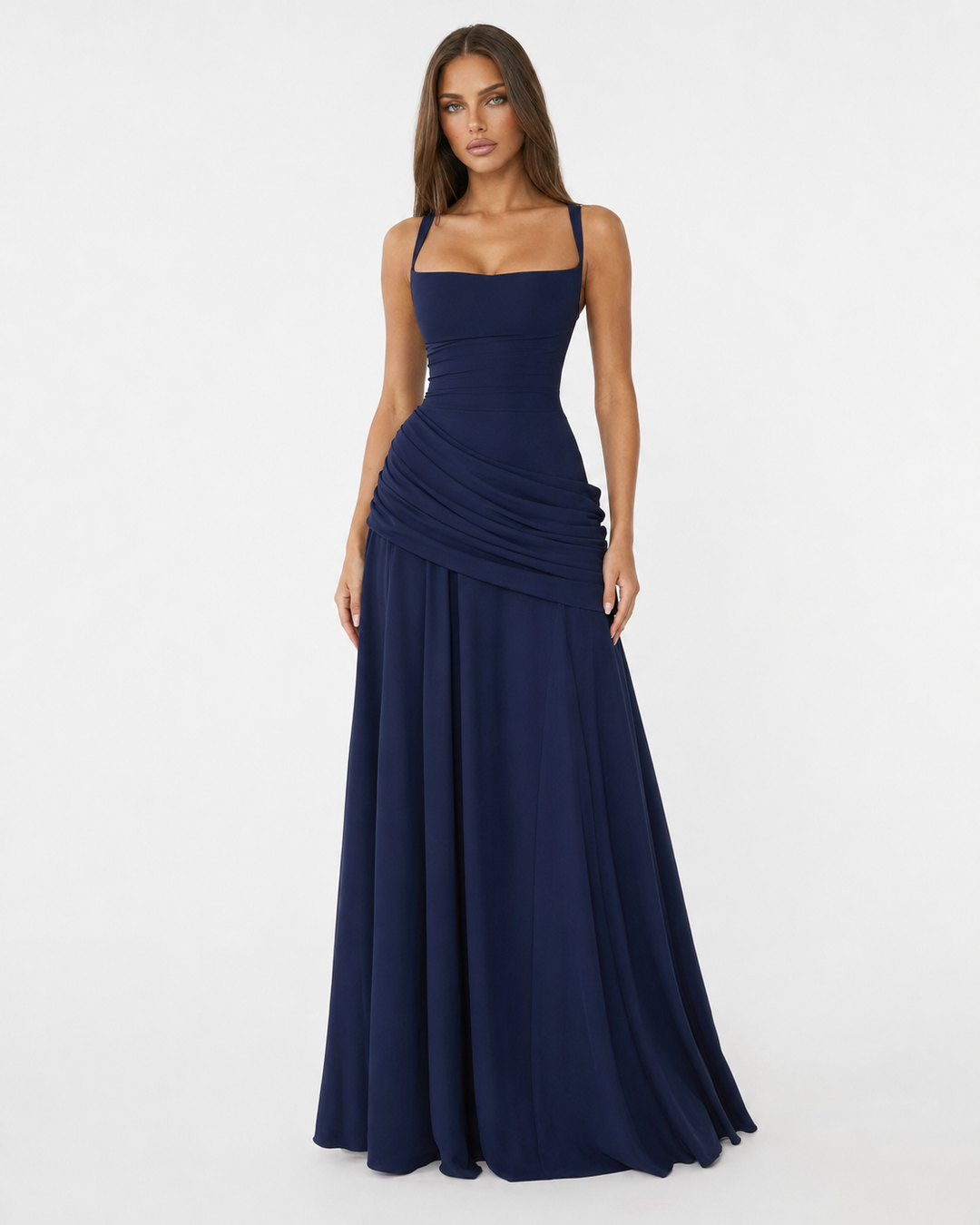 Vestido feminino elegante, decote quadrado, drapeado, maxi, ideal para eventos.