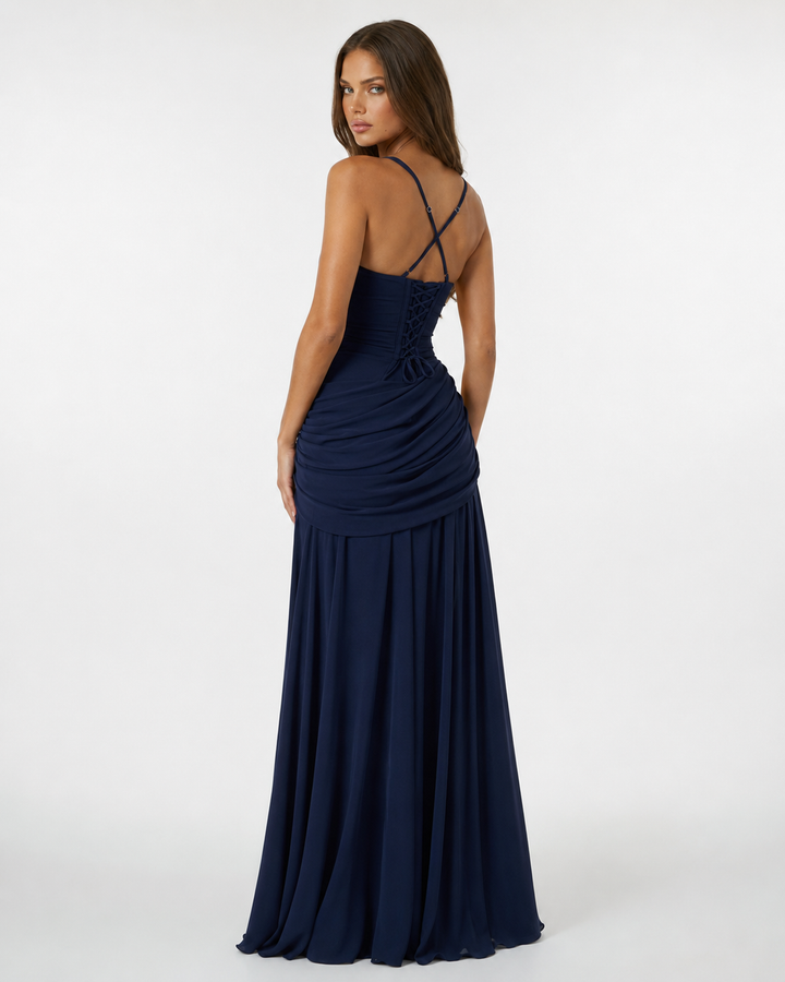 Elegante vestido feminino maxi drapeado, decote quadrado, disponível em várias cores.