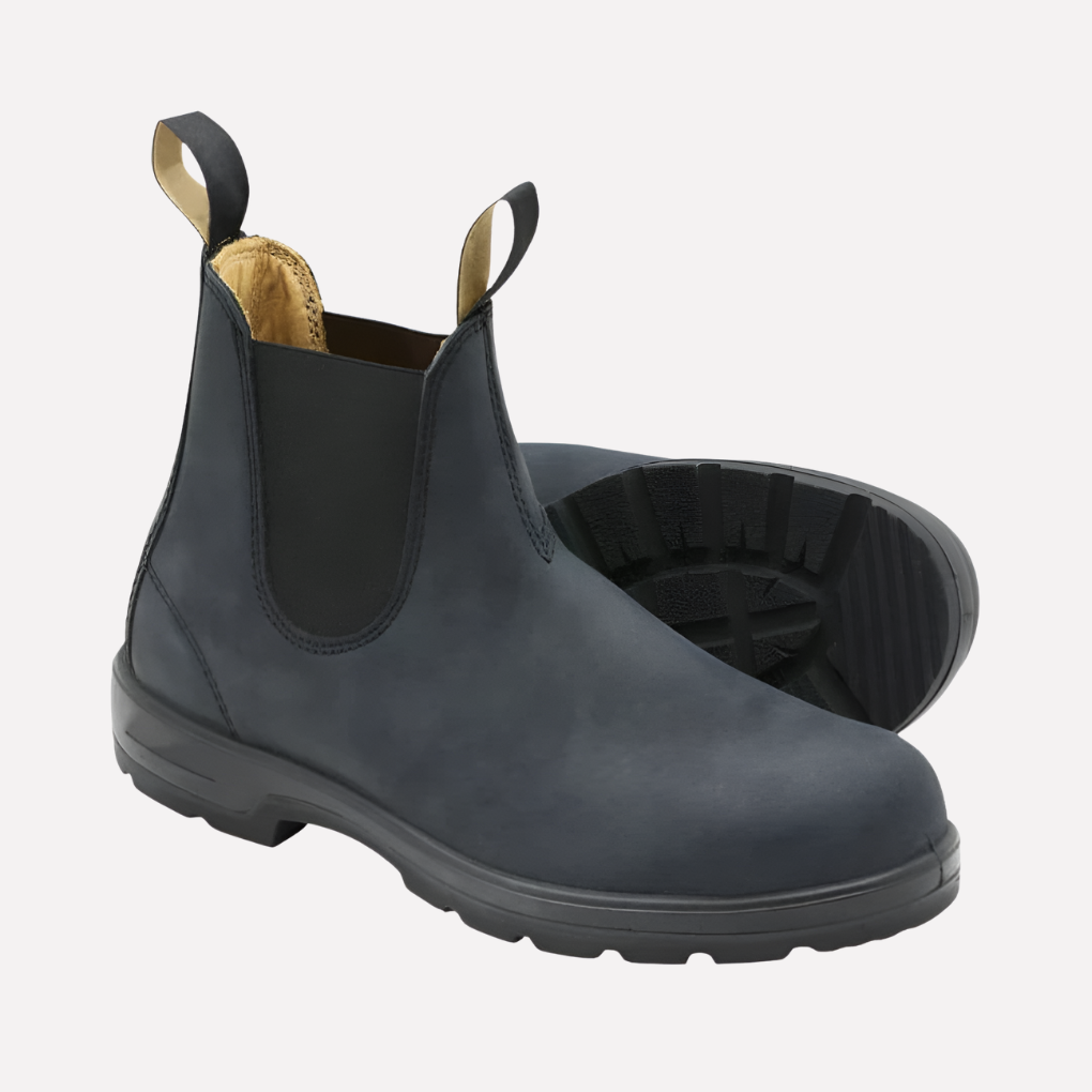 Botas Chelsea unissexo pretas sem cordões; estilo clássico para conforto diário e calçado casual.