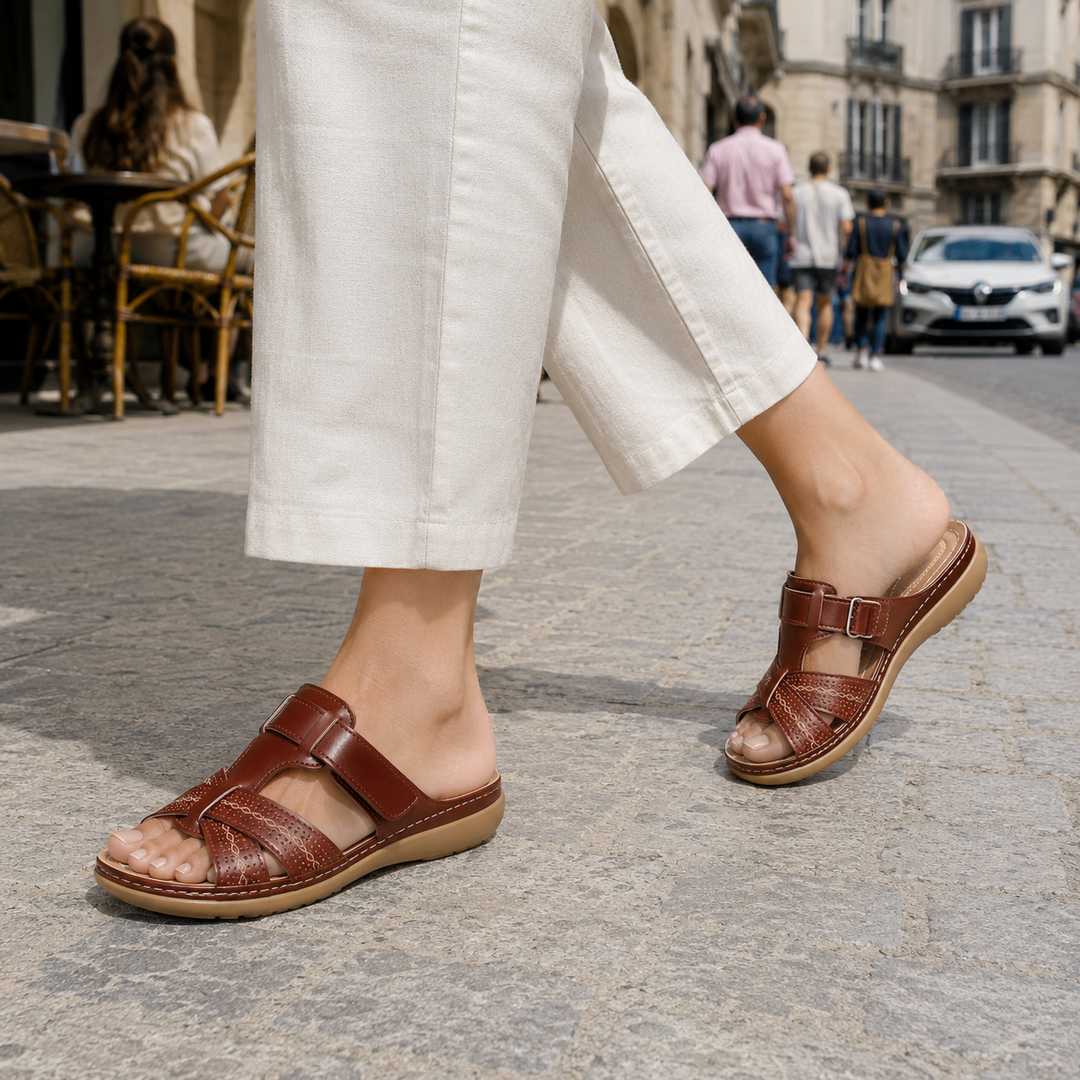 Elegantes sandálias femininas de couro, design aberto frente, perfeitas para o estilo de verão.