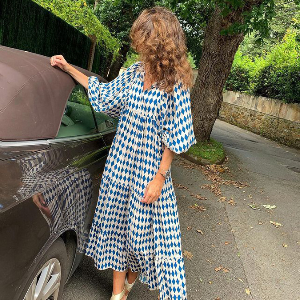 Vestido feminino floral estampado, look de verão casual e confortável, ideal para o dia a dia.