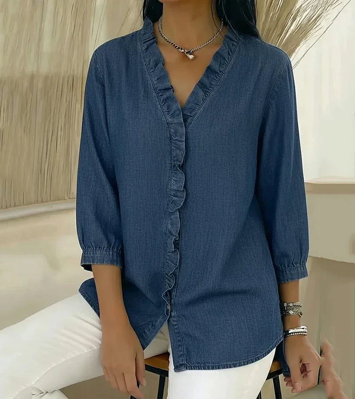 Blusa feminina casual fluida, decote V e volante. Ideal para primavera e verão, muito confortável.