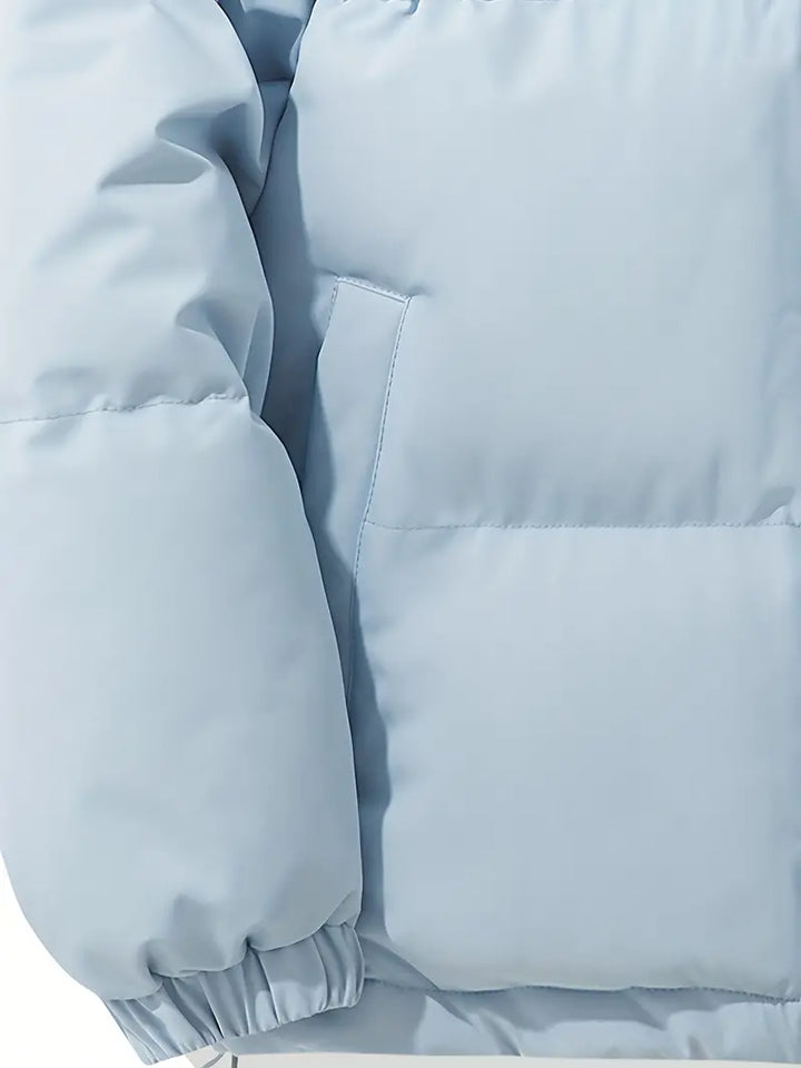 Casaco de inverno feminino, com capuz e forro acolchoado, para máximo conforto no frio.