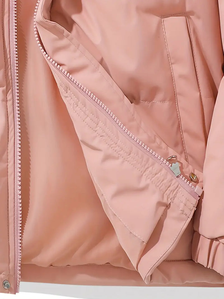 Roupa de inverno feminina, jaqueta acolchoada, com capuz ajustável para conforto extra.