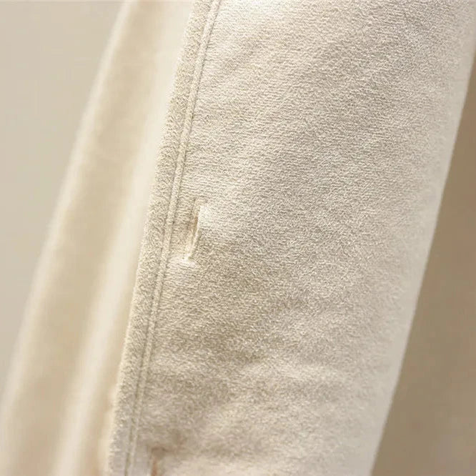 Suéter aconchegante feminino, ideal para a moda de inverno e outono. Conforto e elegância em uma peça.