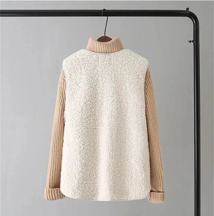 Suéter quente feminino para os dias frios, combinando conforto e estilo. Roupa de inverno essencial.