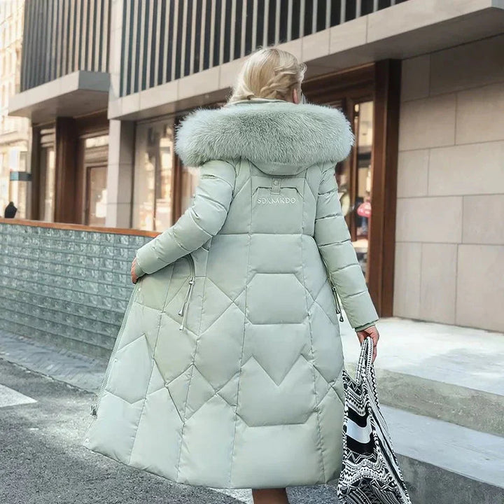 Casaco de inverno feminino, moda italiana. Quente e sofisticado, ideal para a mulher moderna.