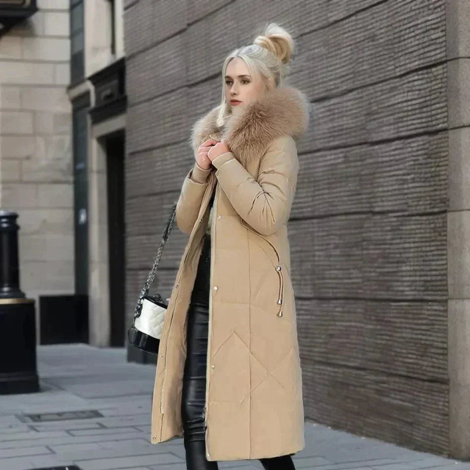Casaco feminino da moda, toque italiano. Quente, comprido e estiloso, ideal para o inverno.