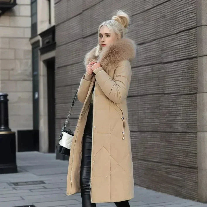 Casaco feminino da moda, toque italiano. Quente, comprido e estiloso, ideal para o inverno.