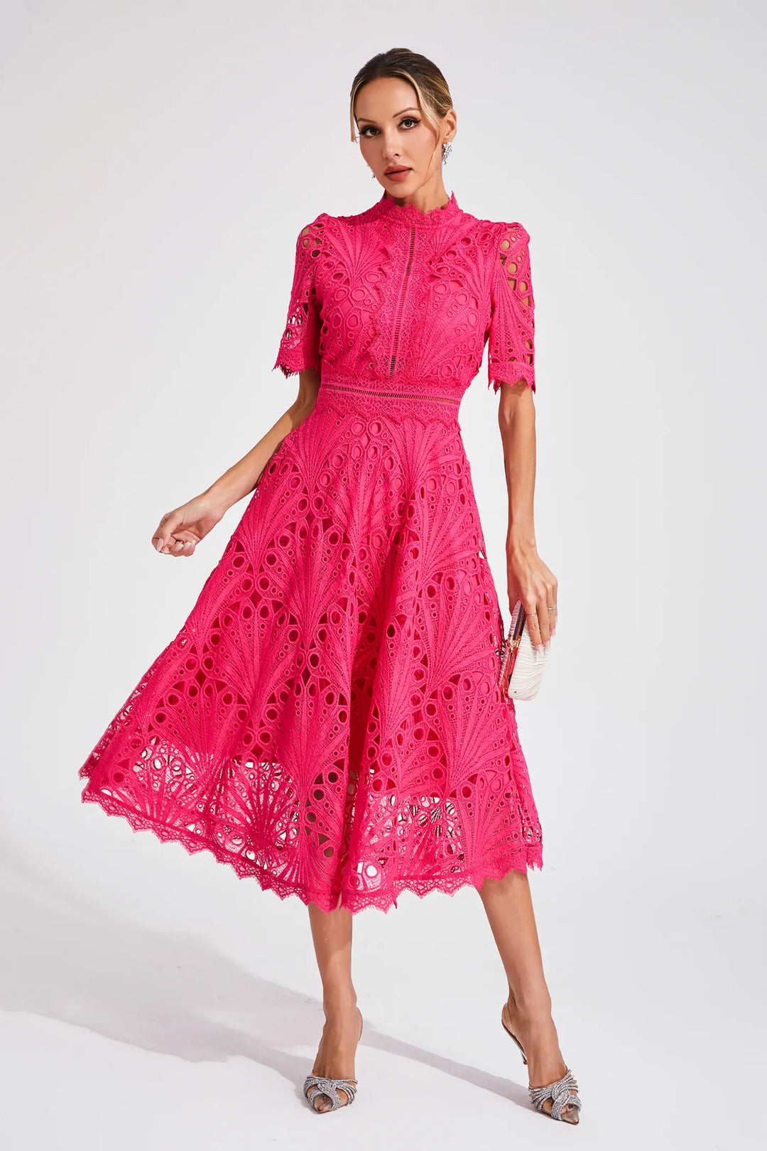 Vestido feminino midi elegante rosa, para ocasiões especiais, com estilo refinado.
