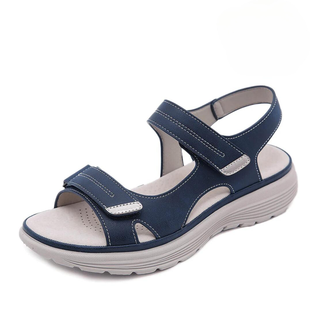 Sandália ortopédica feminina casual para uso diário, proporcionando conforto e suporte para pés sensíveis.