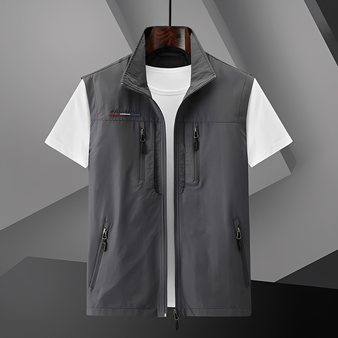 Colete masculino sem mangas Amaury, perfeito para moda casual. Conforto e estilo para dias de primavera e outono.