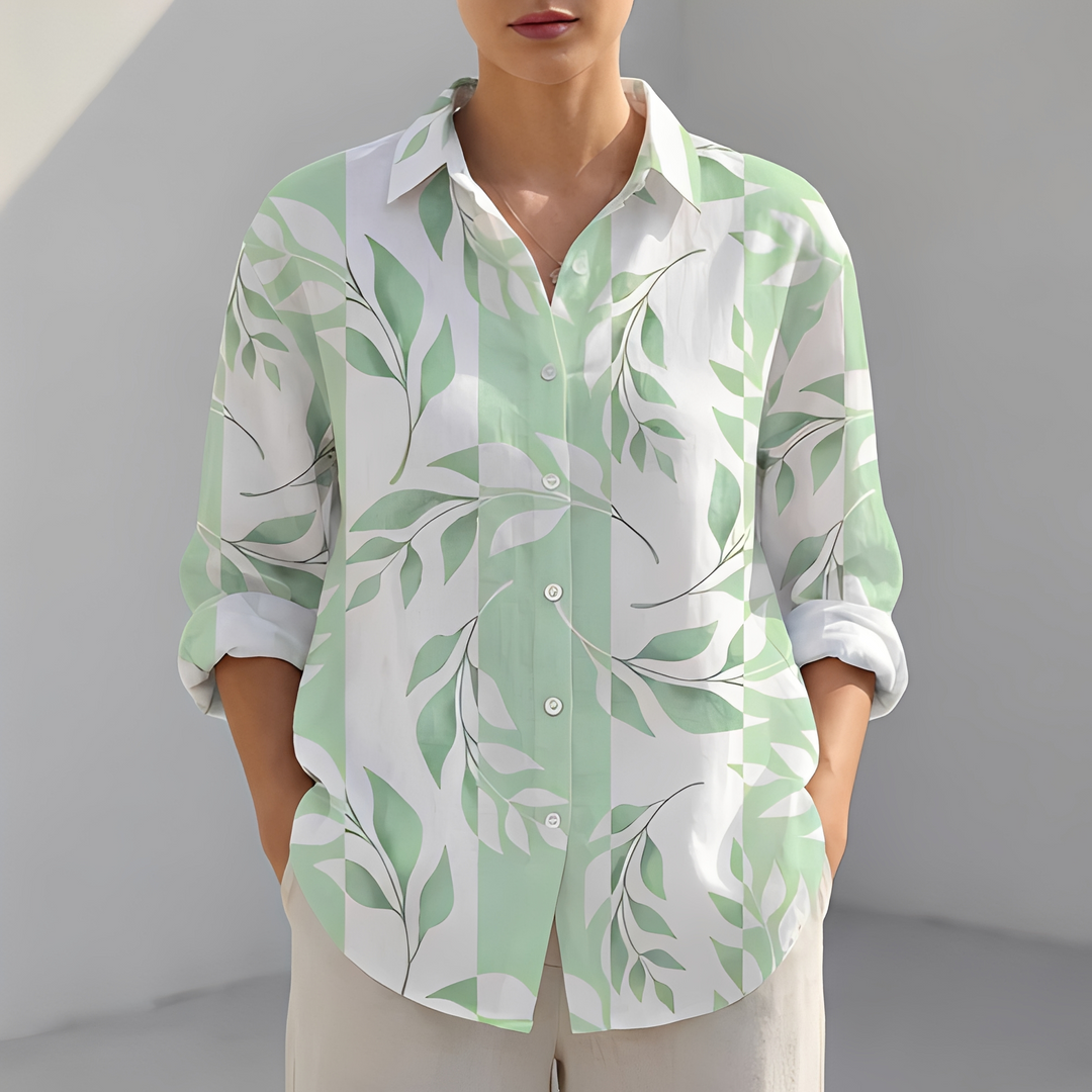 Blusa de verão feminina moderna com decote V. Roupa leve e elegante para dias quentes.
