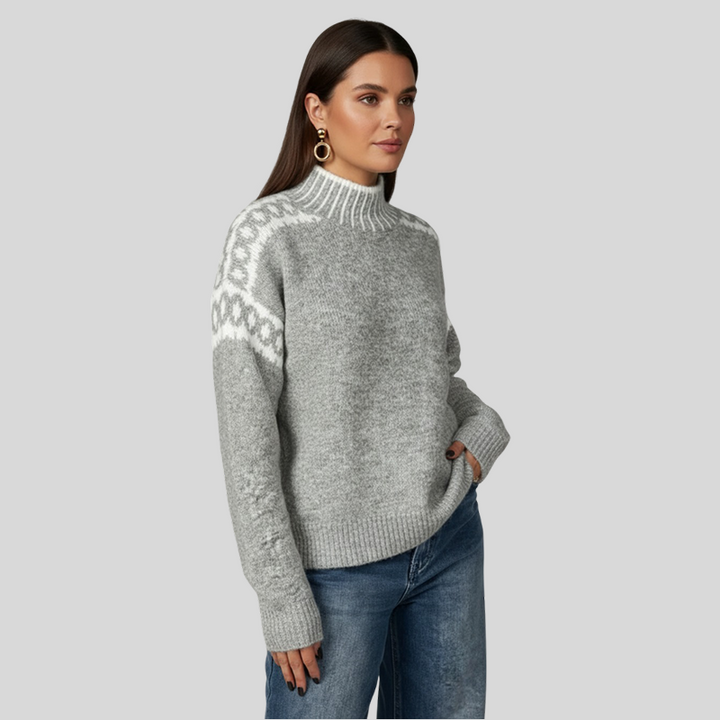 Suéter feminino cinza atemporal de gola alta. Blusa de inverno confortável para estilo casual e elegante no outono.