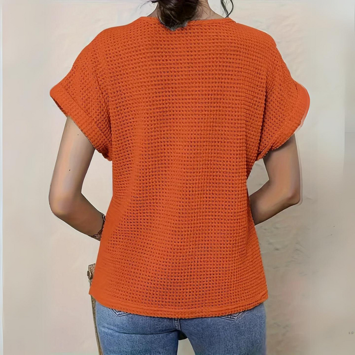 Roupa social feminina: blusa elegante e chique, com design moderno e caimento perfeito.