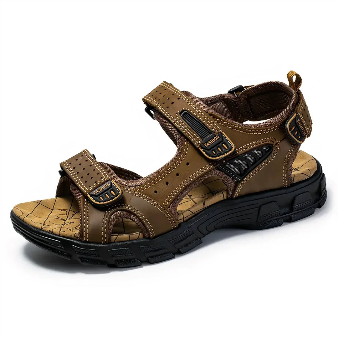 Sandálias casuais masculinas Conforto-Fit para verão. Calçado durável com design moderno e conforto superior.