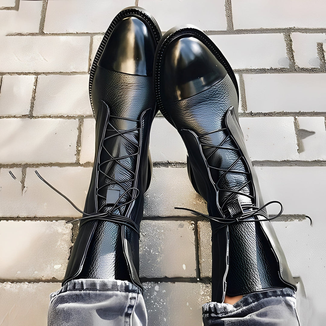 Botas femininas Aurélien pretas, salto baixo, conforto e estilo versátil para outono inverno.