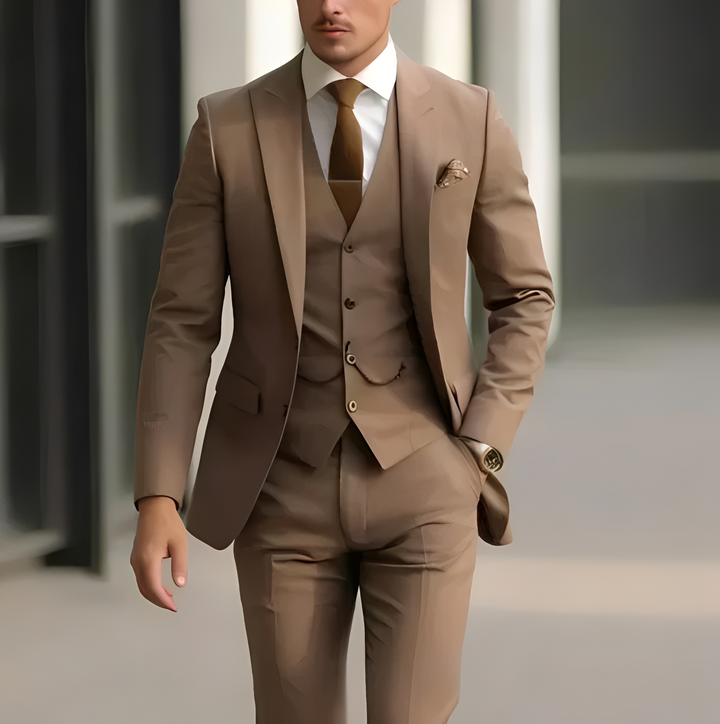 Roupa social masculina slim fit, terno elegante para formaturas, festas e eventos formais.