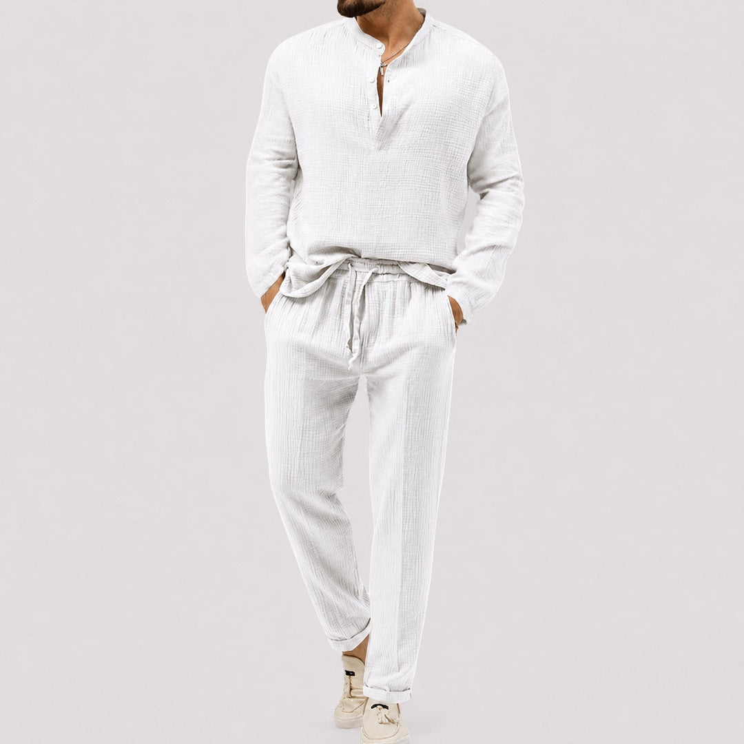 Conjunto masculino descontraído, duas peças versáteis para moda casual, perfeito para o conforto do homem moderno.