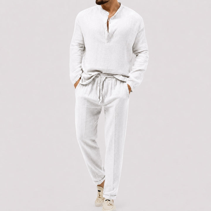 Conjunto masculino descontraído, duas peças versáteis para moda casual, perfeito para o conforto do homem moderno.