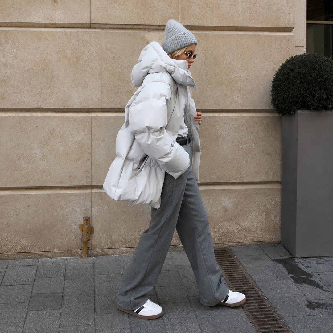 Agasalho feminino de inverno com capuz, jaqueta acolchoada para proteção contra o frio.