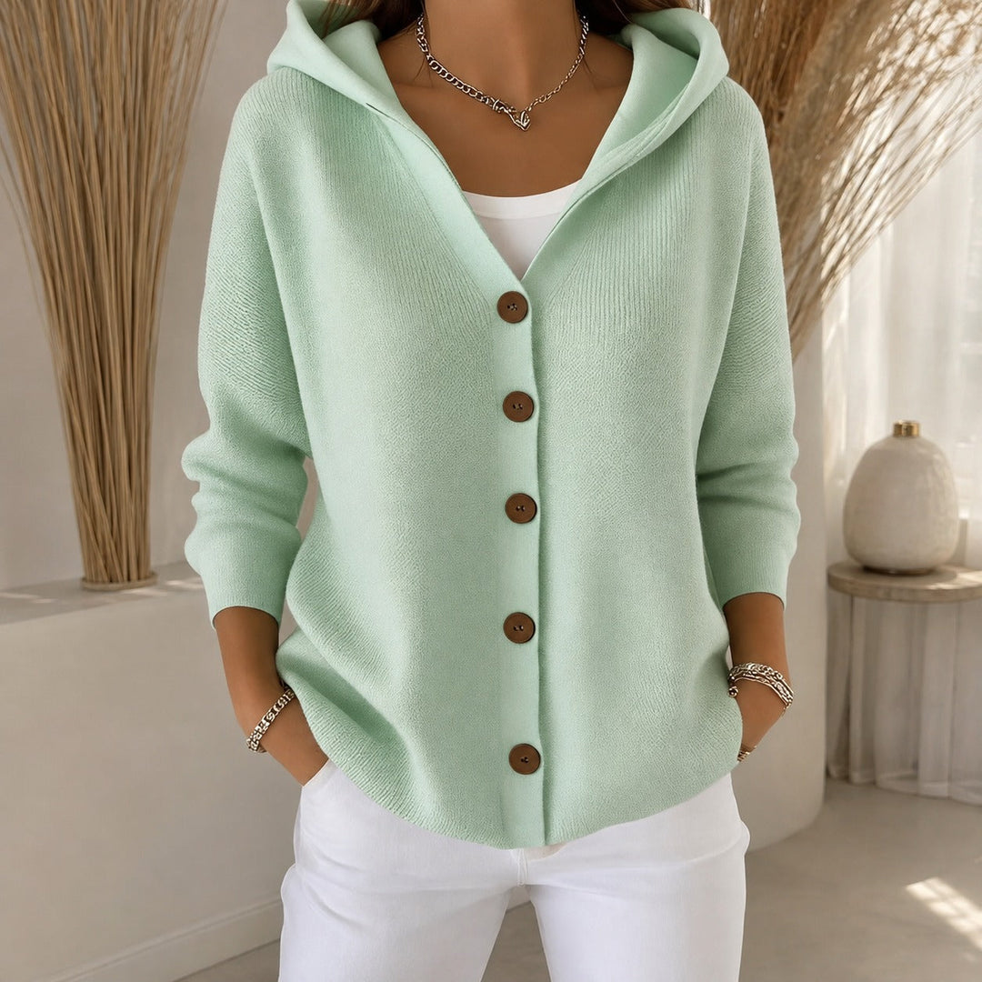 Roupa feminina: Cardigã aconchegante com capuz e manga comprida, essencial para o frio do inverno.