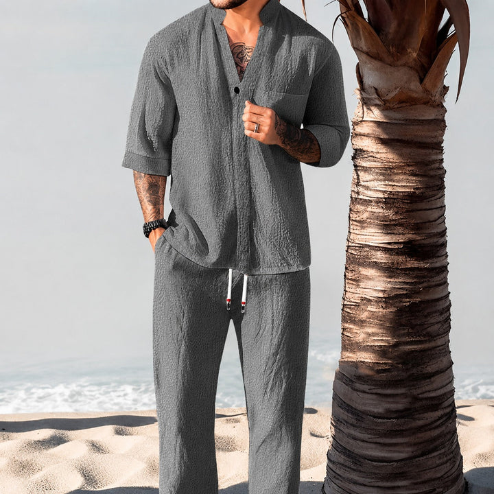 Roupa casual masculina de duas peças. Conjunto de verão versátil, perfeito para estilo e conforto no dia a dia.