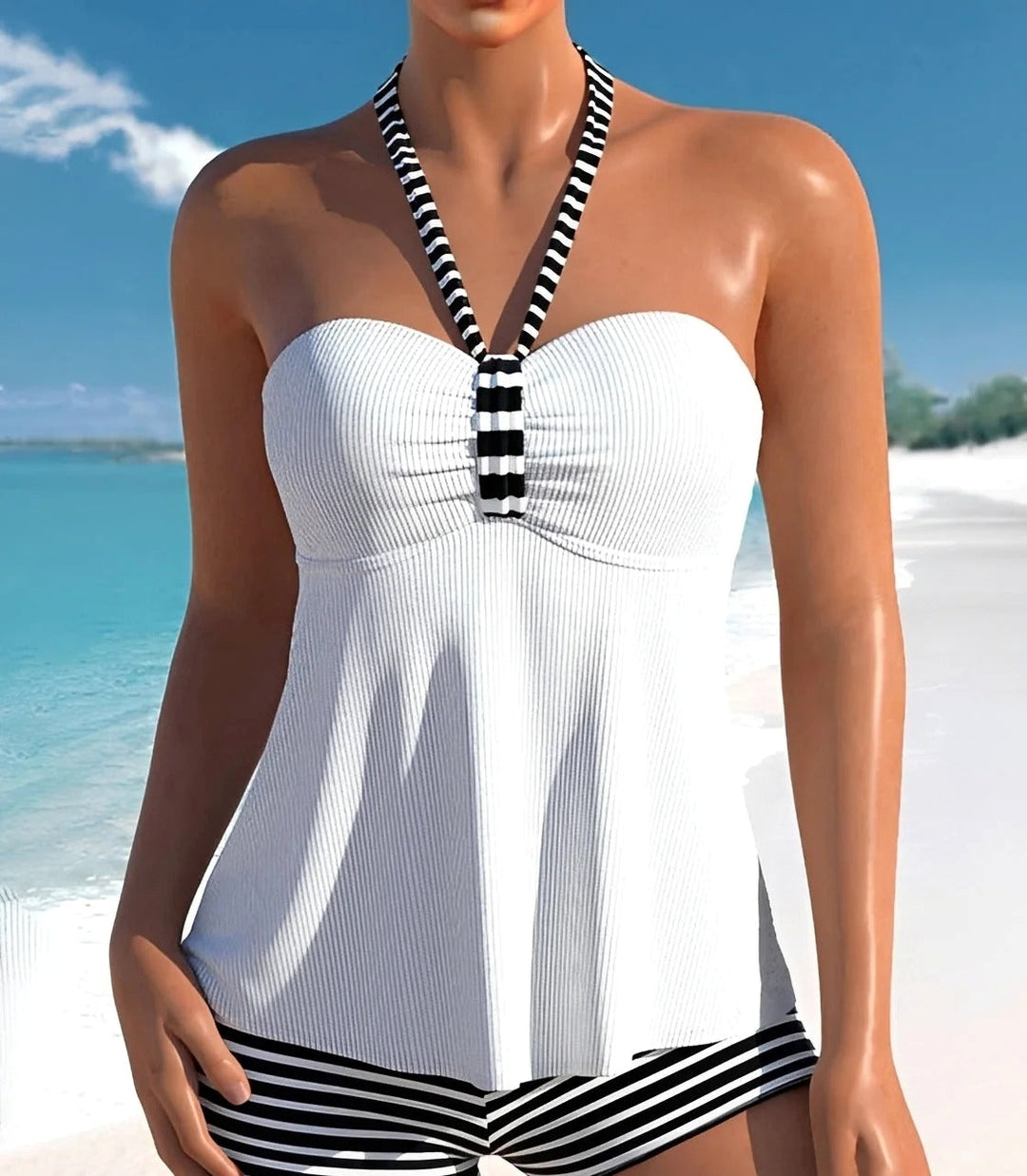 Tankini feminino estiloso com alças para verão, ideal para praia e piscina. Roupa de banho confortável.