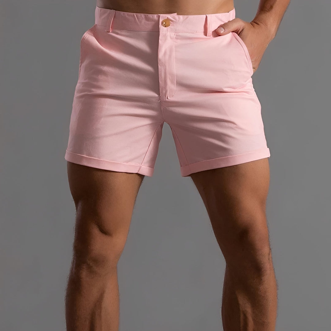 Calções masculinos casuais em tecido leve para a praia. Conforto e estilo de verão descontraído, ideal para lazer.