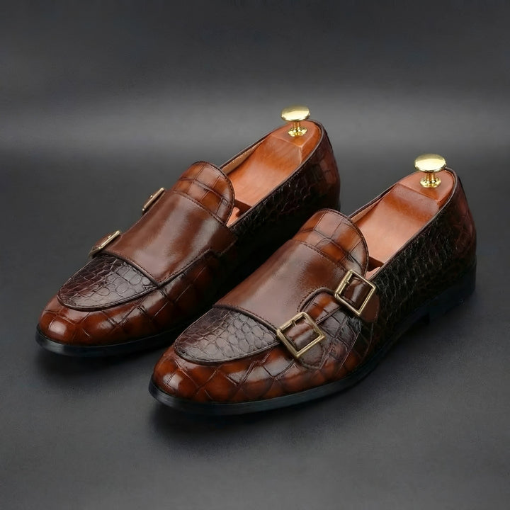Sapatos sociais masculinos mocassim marrom, versáteis e estilosos, ideais para conforto no dia a dia.