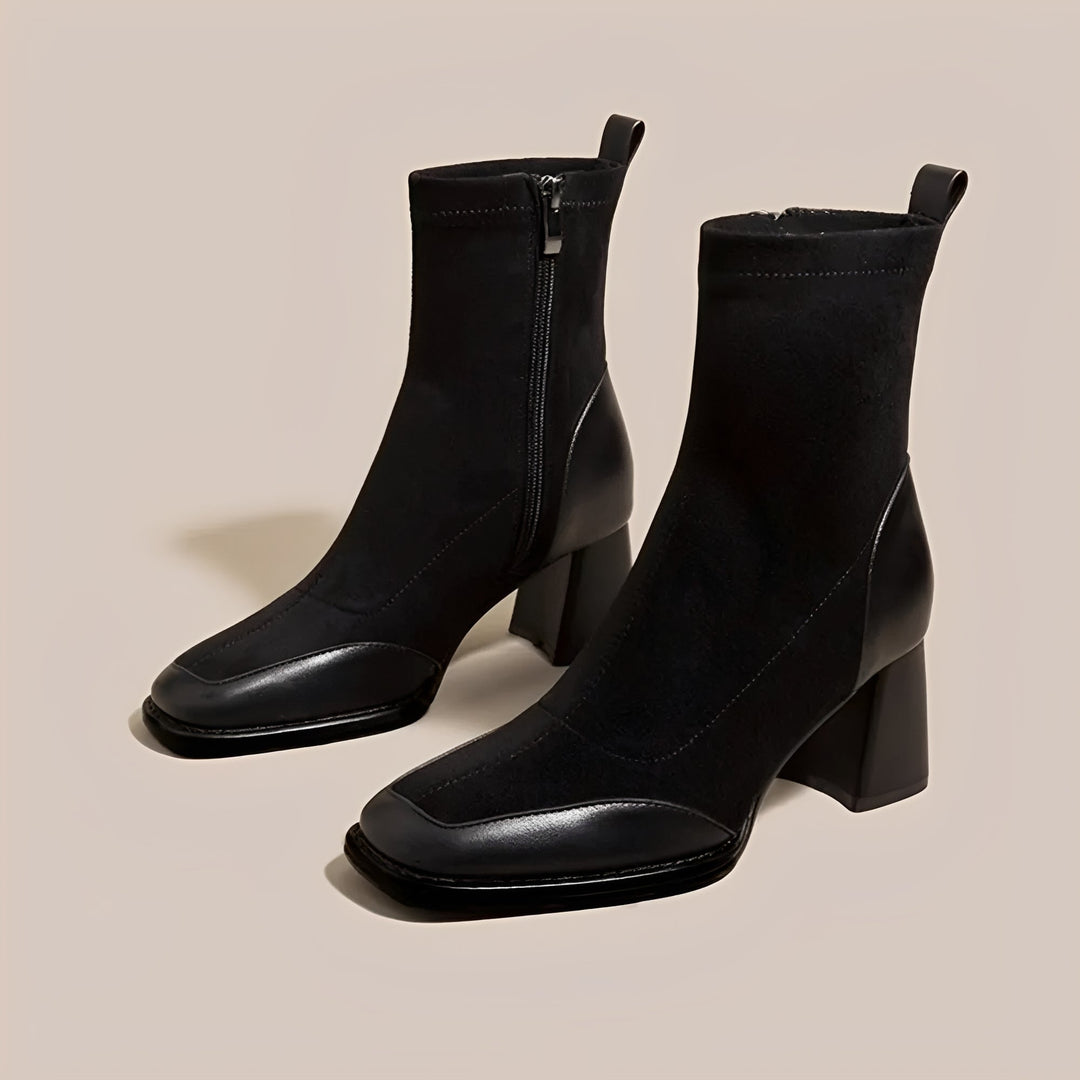 Calçado feminino: botas modernas de salto plataforma, ideais para o conforto diário no outono e inverno. Estilo casual.
