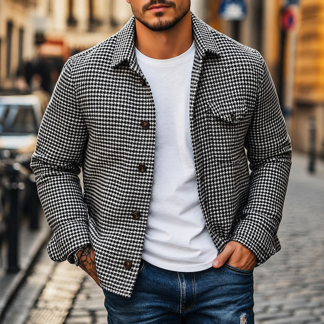 Jaqueta camisa masculina retrô com abotoamento simples. Estilo casual e versátil para moda masculina outono/inverno.