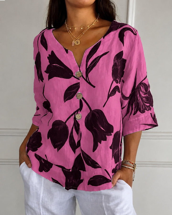 Blusa feminina floral estampada, design casual elegante. Confortável e estilosa para a moda de verão.