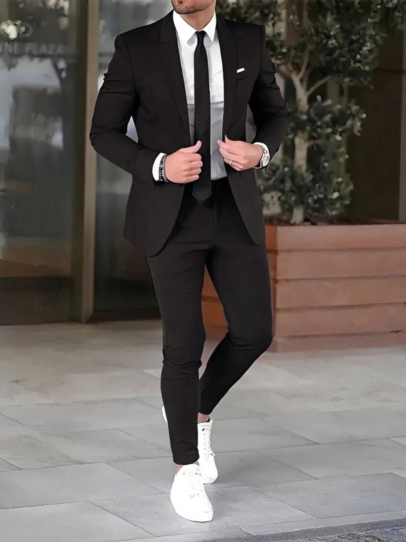 Traje de negócios masculino slim fit azul-petróleo, terno elegante para escritório, reuniões e ocasiões formais de alto nível.