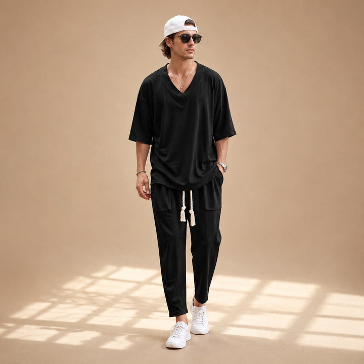 Roupa masculina versátil de duas peças, conjunto moderno e básico para o dia a dia com estilo e conforto.