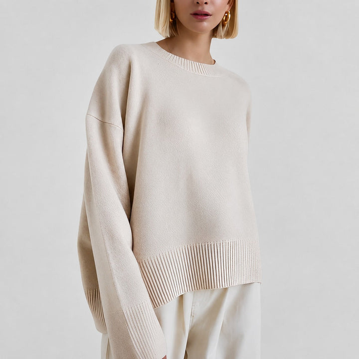 Suéter feminino oversize macio e quentinho, para um look casual e confortável em dias frios.