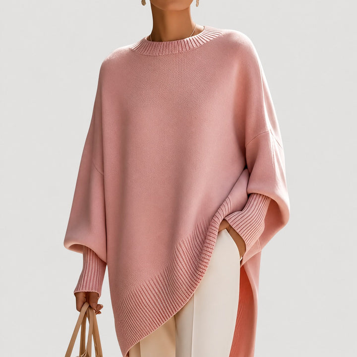 Suéter feminino oversize versátil, casual e confortável, essencial para looks de inverno modernos.