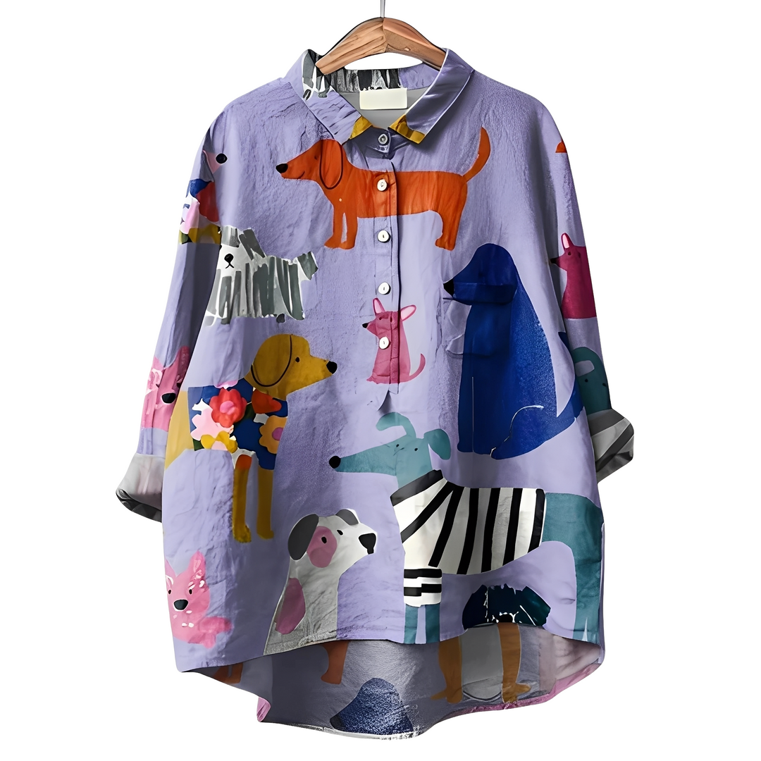 Blusa feminina versátil manga longa com estampa de cachorro. Ideal para um look casual chic e confortável.
