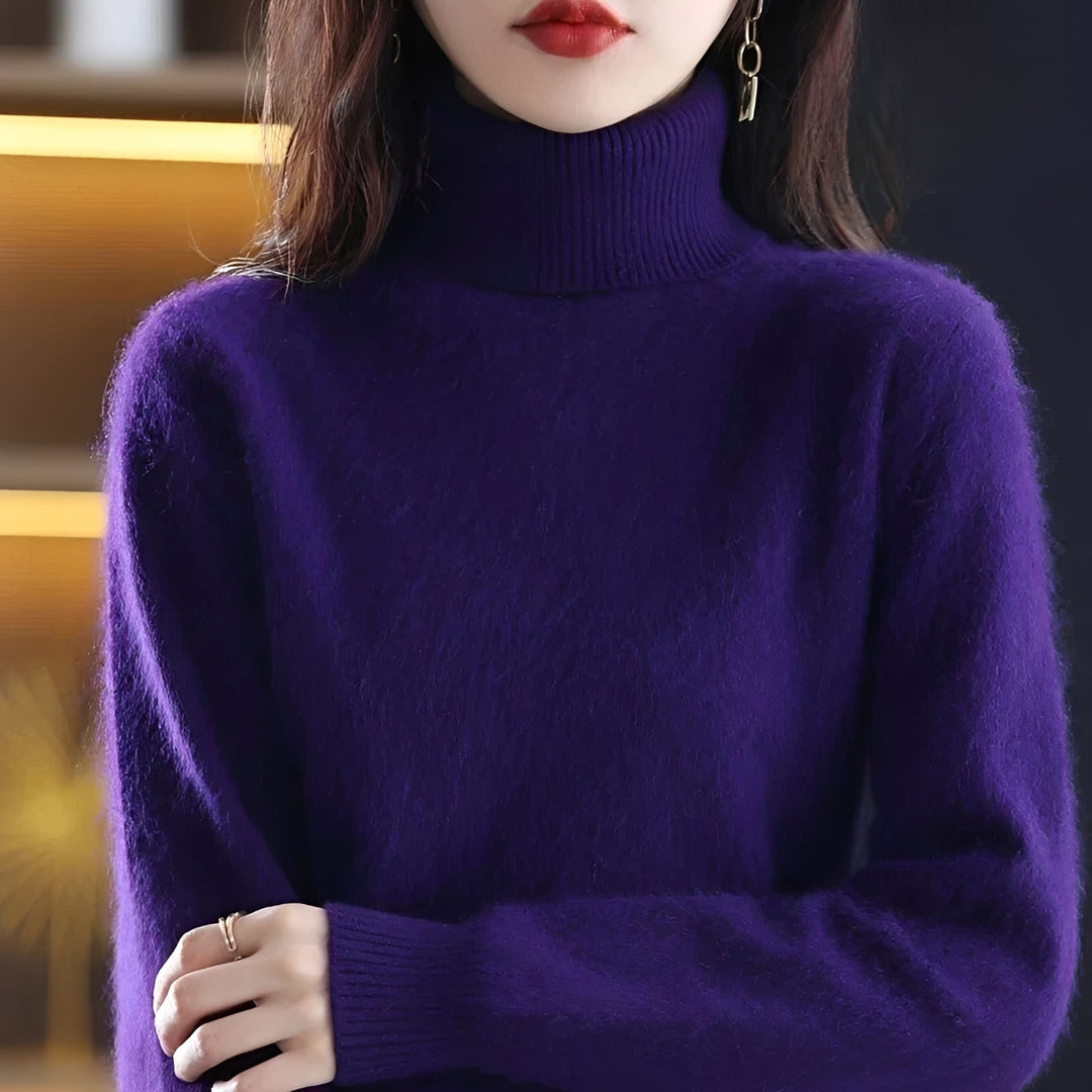 Confortável suéter gola alta feminino, ideal para enfrentar o inverno com muito estilo.