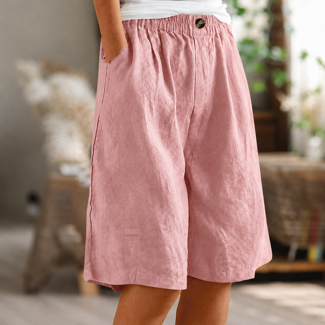 Shorts casuais femininos, relaxados e macios, perfeitos para o verão e moda praia. Roupa feminina versátil.