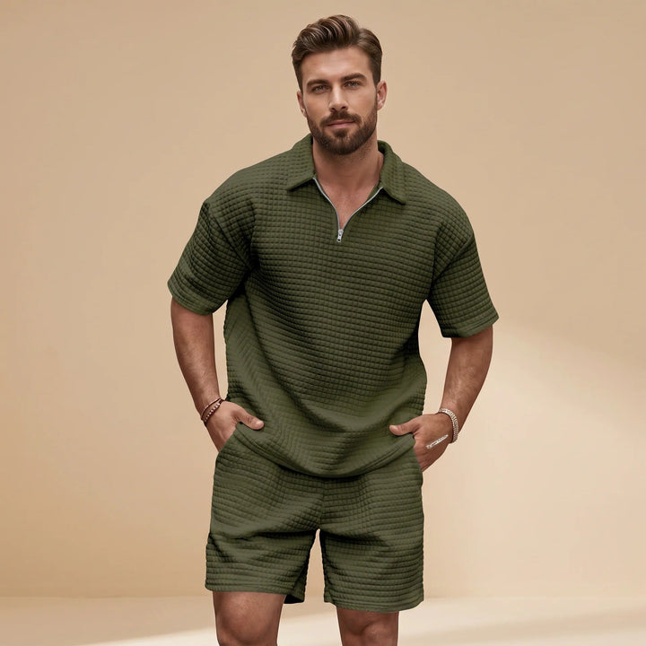 Look completo masculino para verão: conjunto casual com shorts e camisa, ideal para estilo e conforto em dias quentes.