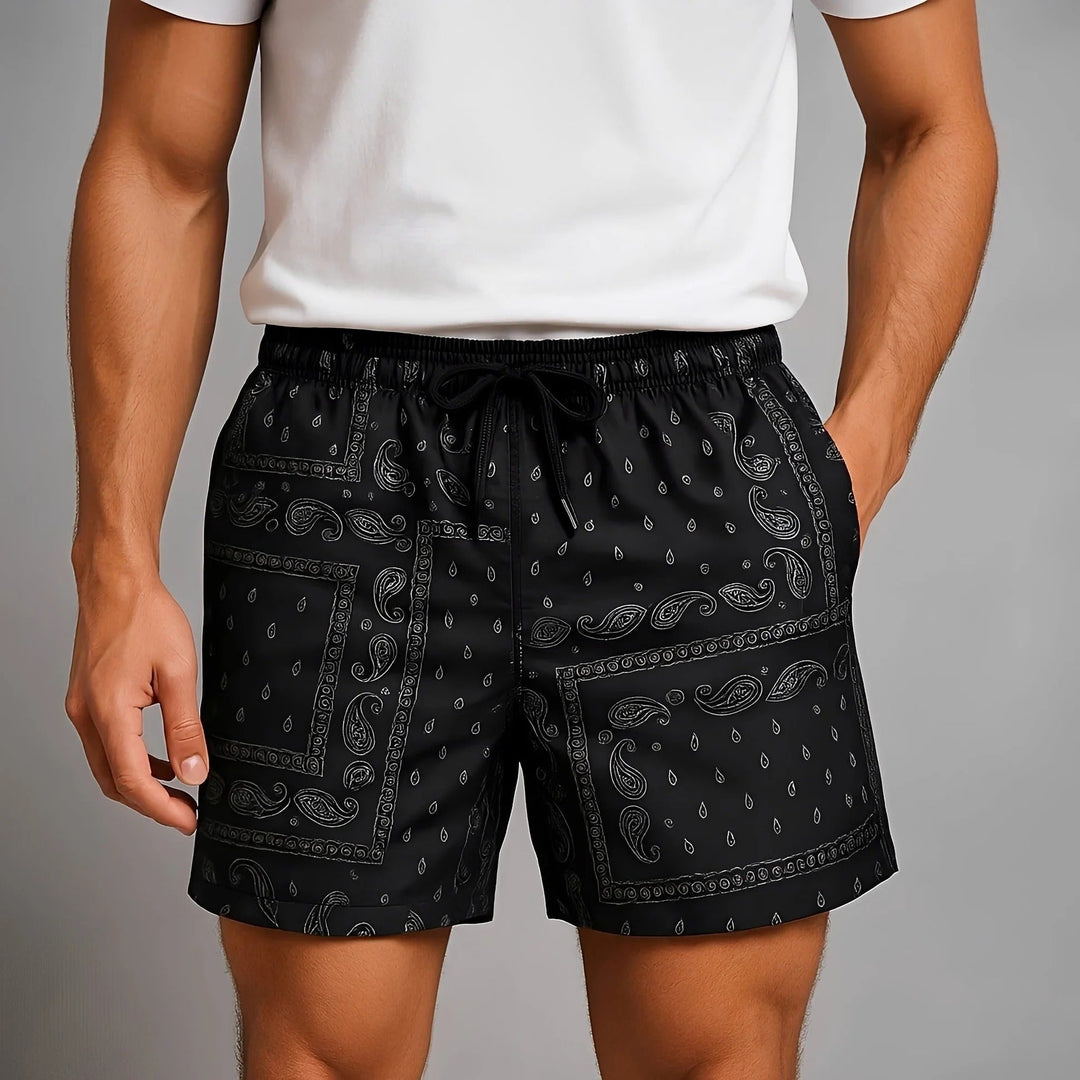 Shorts de treino masculinos de secagem rápida em cor vibrante. Conforto superior para esportes e moda verão.