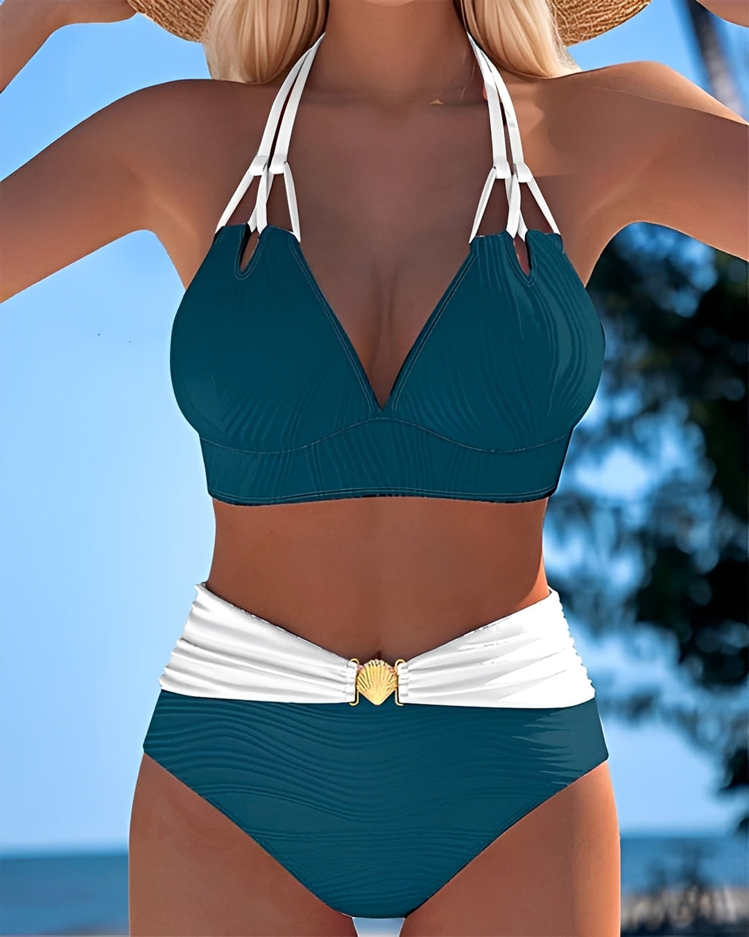 Novidade em biquíni feminino: conjunto de cintura alta que combina estilo e elegância para o verão.
